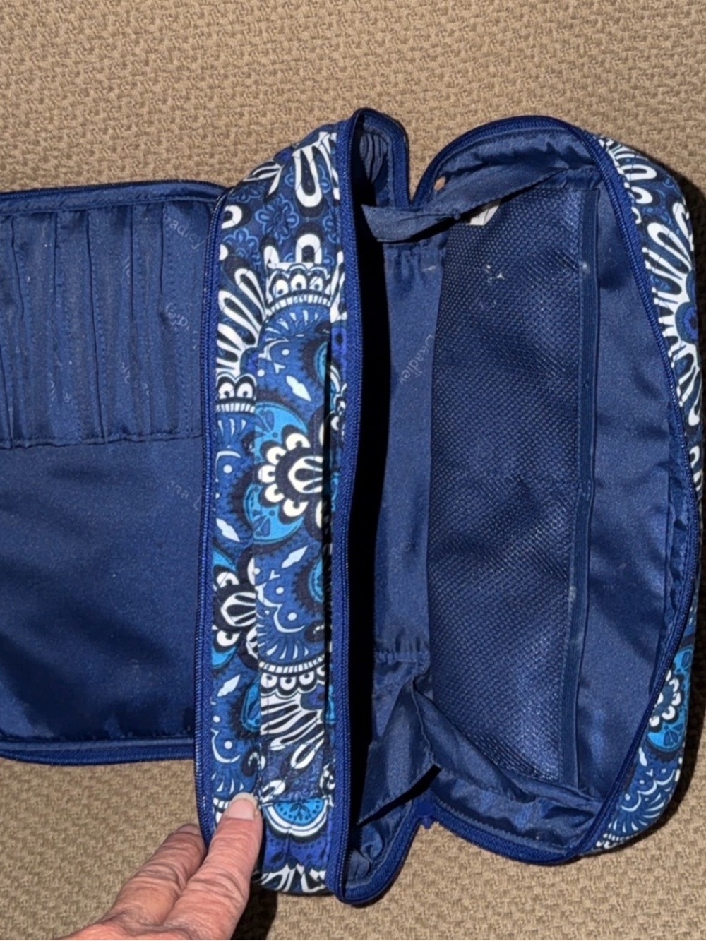 Vera Bradley Blue Floral Quilted Weekender Tote Bag 6 piece set - Picture 9 of 9